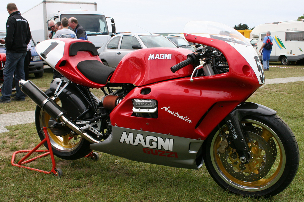 Moto Magni