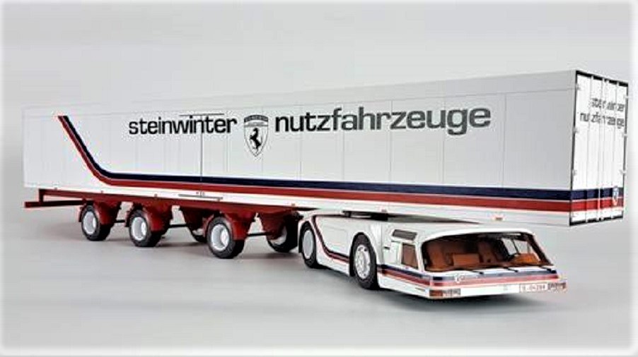 Steinwinter Supercargo in un modellino in scala.