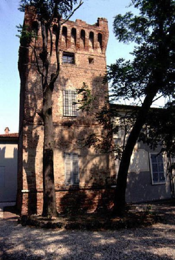 Un percorso alternativo Rivarolo del Re ed Uniti (torre di Villa Ponzone).