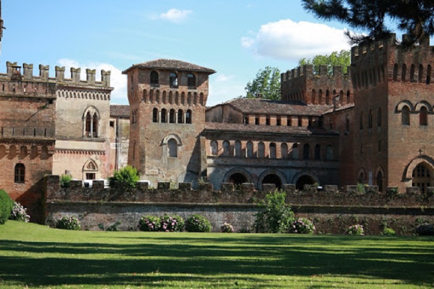 Un percorso alternativo Torre de' Picenardi (castello di San Lorenzo de' Picenardi) FOTO 1.
