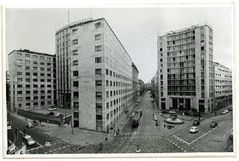 Design italiano, Palazzo Montecatini, edificio per uffici, Gio Ponti (1936-38) - via Moscova ang. via Turati Milano.