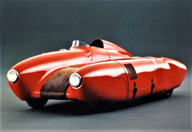 Design italiano, La Bisiluro di Carlo Mollino, la vettura che approntò per farla correre sul circuito della 24 Ore di Le Mans nel 1955. 