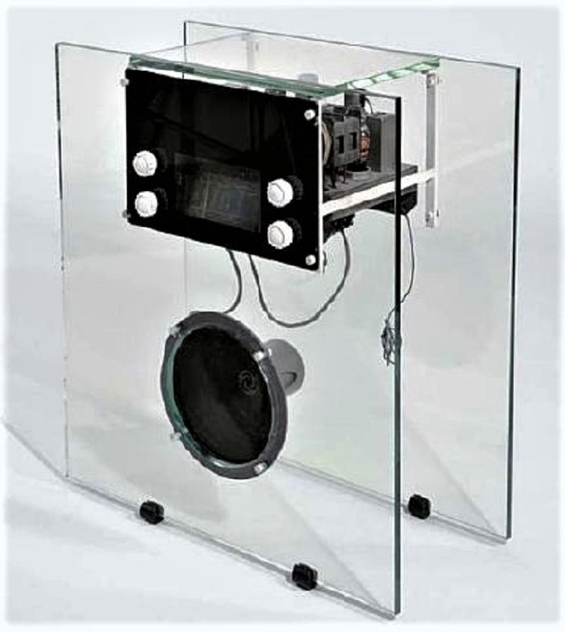 Design italiano la radio in vetro di Franco Albini.