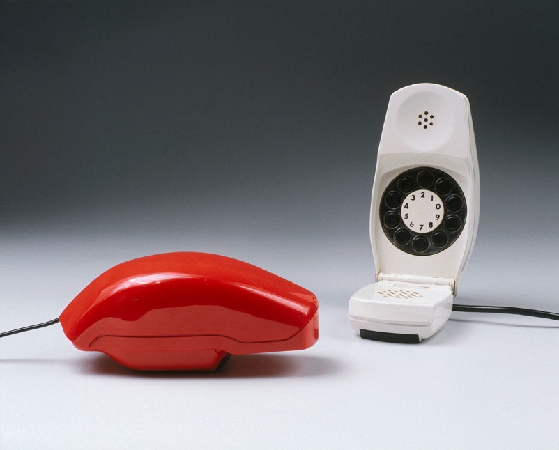 Il design radicale degli anni 60, Telefono Grillo a progettarlo fu Marco Zanuso nel 1965, con quello che è oggi uno dei telefoni più ricordati di sempre. 