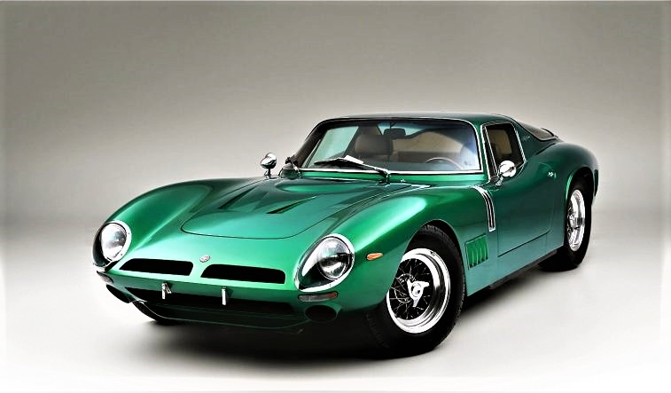 Bizzarrini e Lamborghini, Bizzarrini 5300 GT Strada – 1967, quella che credo essere la Sua auto fra le più belle e riuscite. 