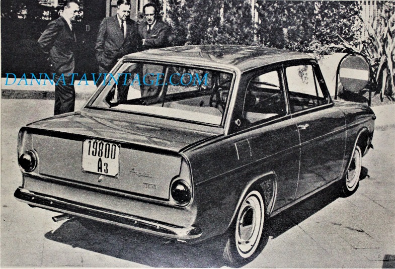 La Anglia Torino, La foto della parte posteriore con al centro Henry Ford II°.