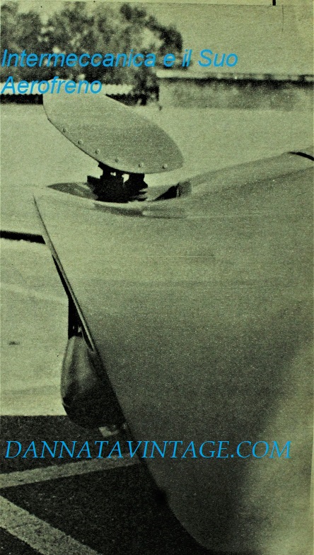 Intermeccanica e il Suo Aerofreno, Dalla copertina lo spoiler elettrico montato sulla coda della vettura. 