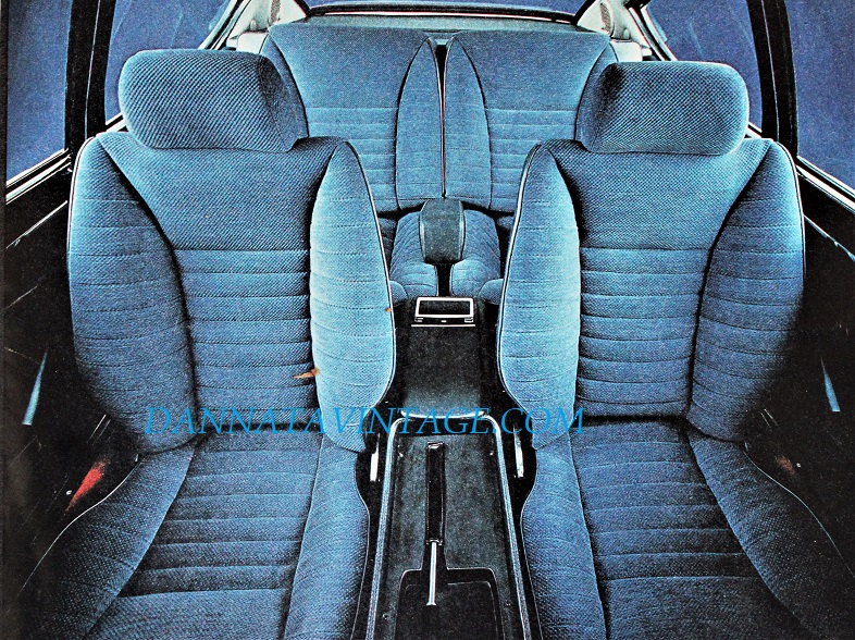 Fiat Dino, I nuovi interni della versione Coupè con i sedili anteriori dotati di poggiatesta. 