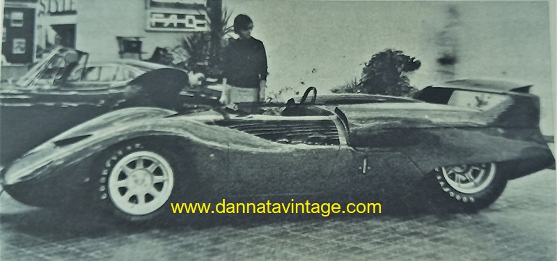 Salone di Torino Ghia De Tomaso cinque litri, con le due pinne posteriori e il freno aerodinamico comandato elettricamente.