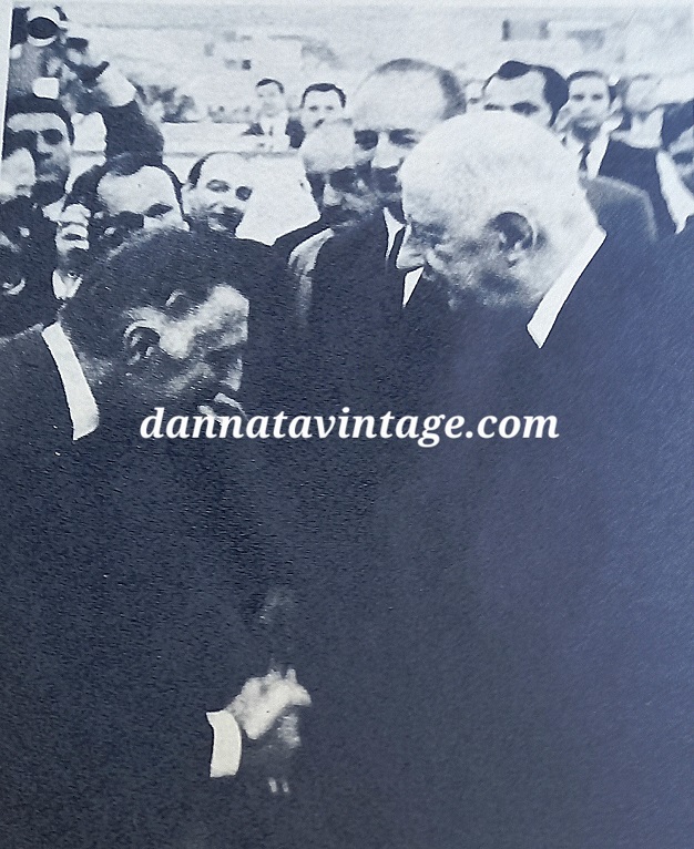 Salone di Parigi Gianni Agnelli e De Gaulle. 
