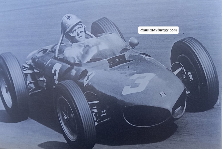DINO Wolfgang Von Trips nel 1961 durante il GP d'Olanda a Zandvoort dove arrivava primo con alle sue spalle Phil Hill sempre su Ferrari. 