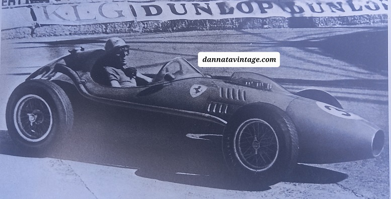 DINO Luigi Musso nel 1958 a Monaco dove conquistava il secondo posto, periva l'anno successivo, il 06 luglio del 1959, a Reims durante il GP di Francia. 