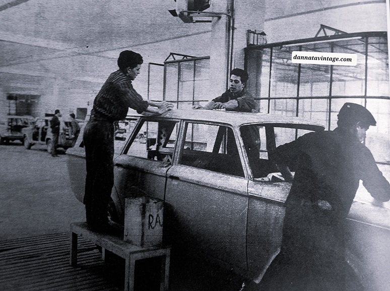 Nino Viotti Ultimi controlli prima di passare l'auto al reparto verniciatura. 