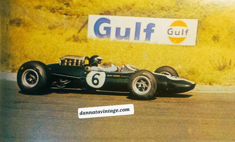 Lotus 38 Jim Clark in prova al Gran Premio d'Olanda nel 1965.
